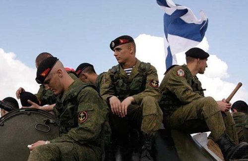 Андреевский флаг: мир хижинам, война &mdash; дворцам