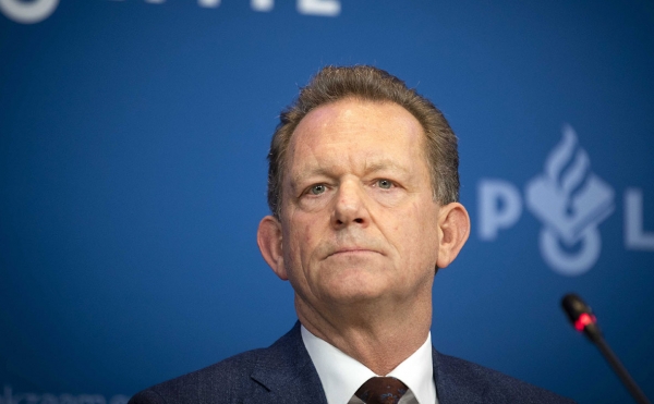 Нидерландские прокуроры заявили о свидетеле атаки ракетой по MH17 Нидерландские прокуроры заявили о свидетеле атаки ракетой по MH17