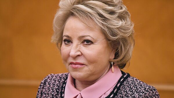 Делегация Совета Федерации во главе с Матвиенко прилетела в Намибию Делегация Совета Федерации во главе с Матвиенко прилетела в Намибию