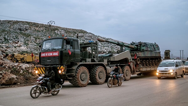 СМИ: Турция направила к Идлибу 150 фур с военной техникой