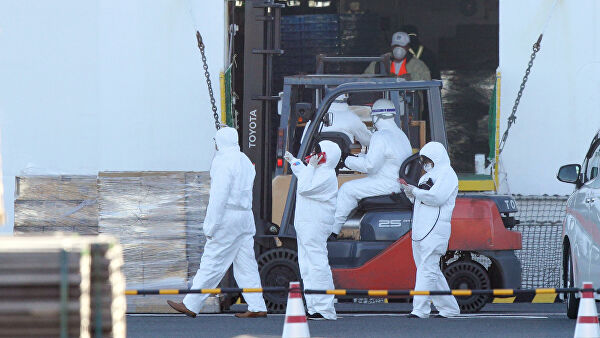 На лайнере в Японии выявили еще три случая заражения коронавирусом