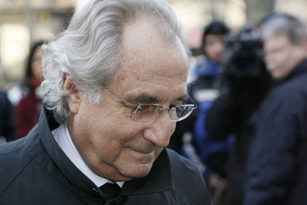 Организатор "пирамиды века" в США Мэдофф попросился выйти из тюрьмы