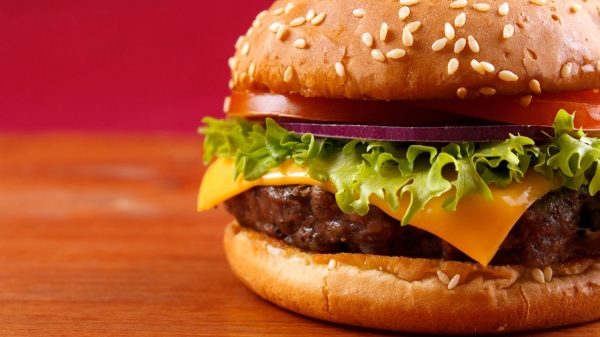 Ученые выяснили, как фастфуд губит мозг Ученые выяснили, как фастфуд губит мозг