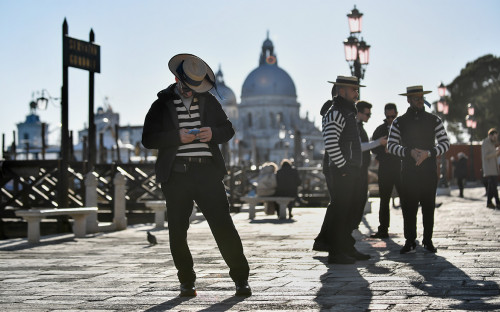 Ростуризм попросит авиакомпании вернуть деньги за билеты в Италию и Корею :: Бизнес :: РБК