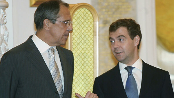 Слуцкий поздравил Лаврова с юбилеем