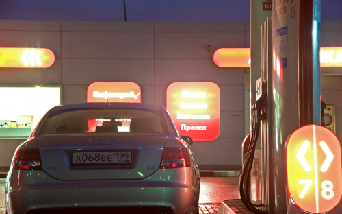 ФАС ответила на критику Путина из-за роста цен на бензин :: Бизнес :: РБК