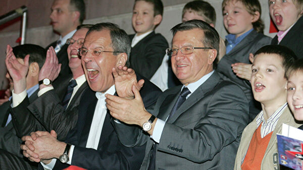 Слуцкий поздравил Лаврова с юбилеем