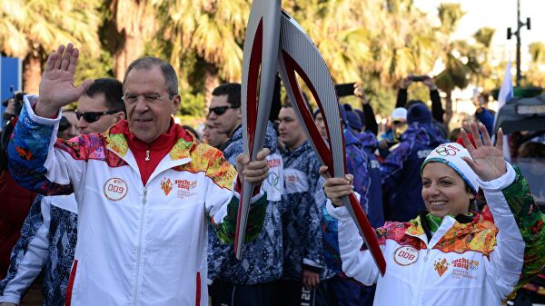 Слуцкий поздравил Лаврова с юбилеем