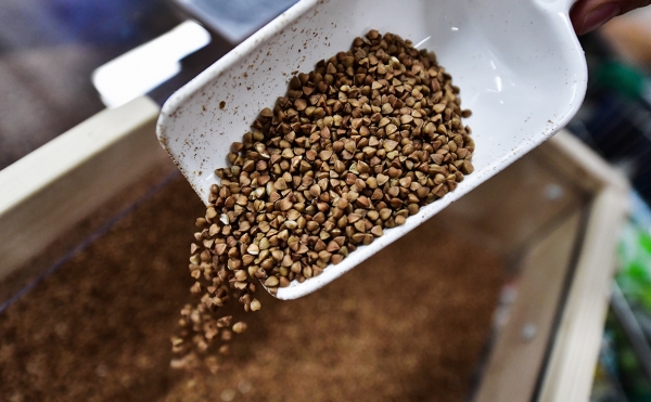 Поставщики предупредили ретейлеров о росте оптовых цен на гречку :: Бизнес :: РБК