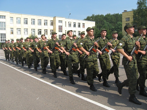 При взрыве в воинской части в Луховицах пострадало четверо солдат При взрыве в воинской части в Луховицах пострадало четверо солдат