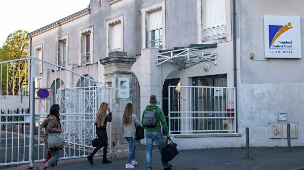 На севере и западе Франции закрыли ряд школ из-за коронавируса На севере и западе Франции закрыли ряд школ из-за коронавируса