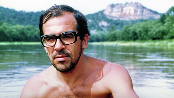 Слуцкий поздравил Лаврова с юбилеем