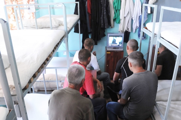 Тюрьма переезжает