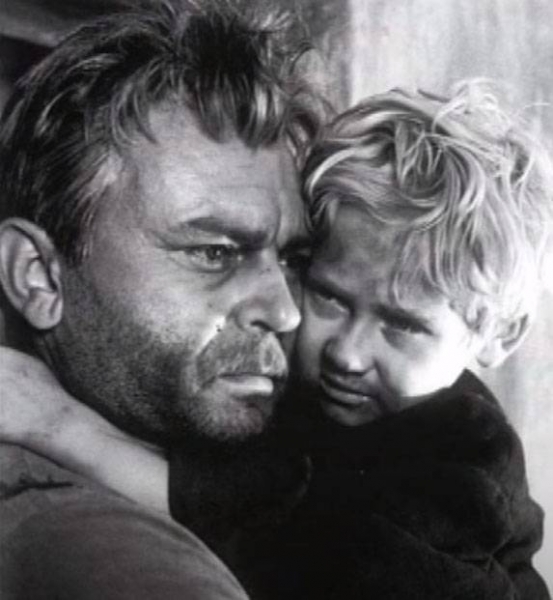 Жизнь замечательных памятников: Шолоховская «Судьба человека» в Урюпинске Жизнь замечательных памятников: Шолоховская «Судьба человека» в Урюпинске