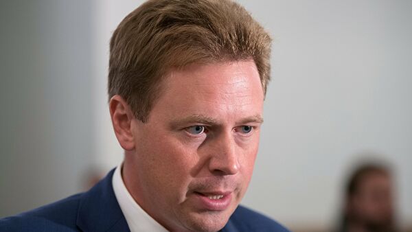 Мантуров назвал поведение своего заместителя Овсянникова недопустимым