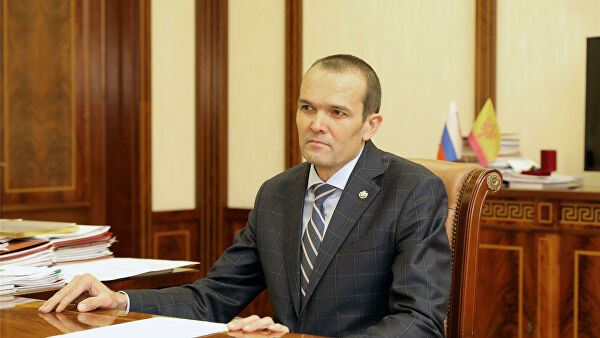 Михаил Игнатьев подал в суд из-за указа Путина о его увольнении