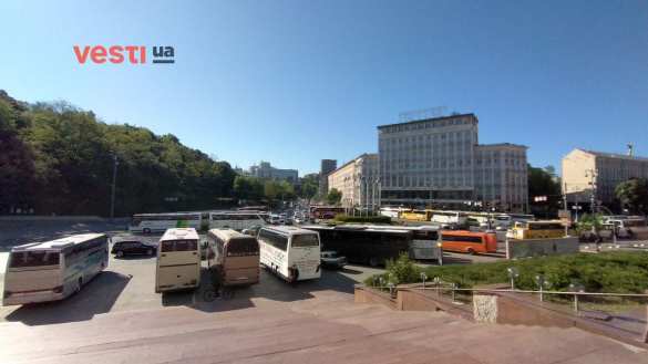 «Нашу работу отдали нелегалам!»: бунт автоперевозчиков в Киеве (ФОТО, ВИДЕО)