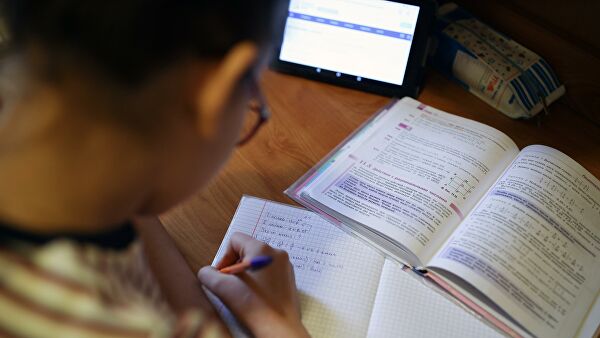 В пермской деревне огородили телевышку, с которой дети отправляли задания