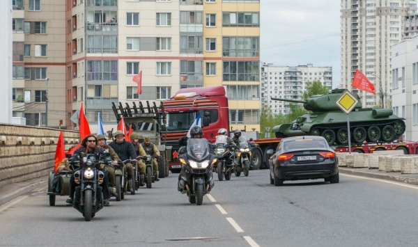 «Ночные волки» организовали уникальное поздравление для штурмовавшего Берлин ветерана (ФОТО, ВИДЕО)