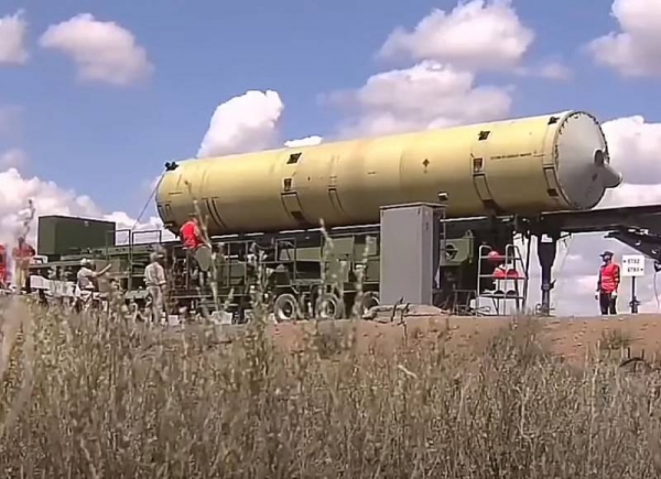 Чиновник США о необходимости отказа РФ от новых вооружений: &laquo;Экономика России в руинах&raquo;