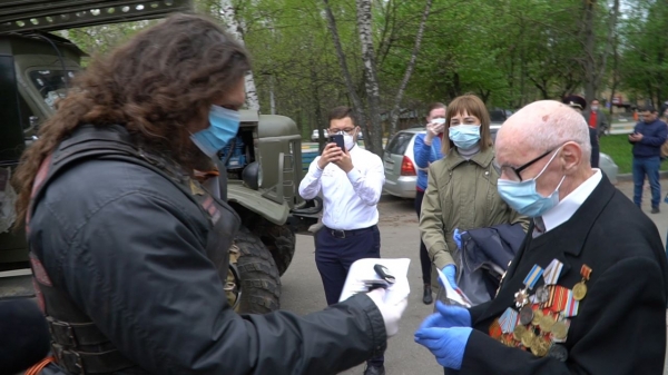 «Ночные волки» организовали уникальное поздравление для штурмовавшего Берлин ветерана (ФОТО, ВИДЕО)