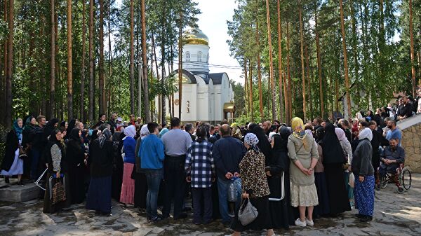 Съемочная группа Собчак заявила в полицию о нападении на них в монастыре