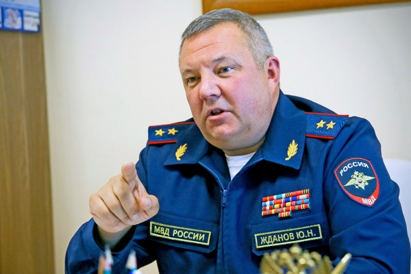 На острие иглы