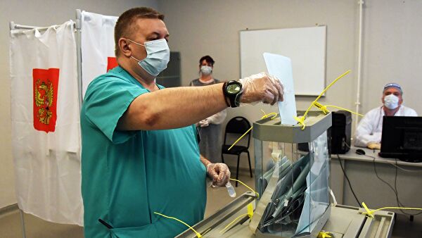 ЕС следит за голосованием в России по поправкам в Конституцию