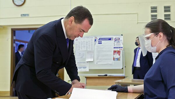 ЕС следит за голосованием в России по поправкам в Конституцию