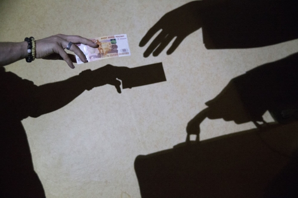 С кого взятки не гладки