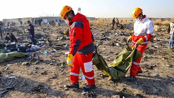 В Канаде завершили анализ данных самописцев сбитого в Иране Boeing В Канаде завершили анализ данных самописцев сбитого в Иране Boeing
