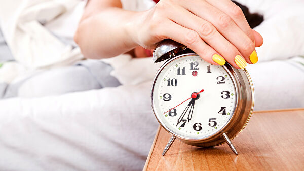 Врач рассказала, как спать в жару без кондиционера