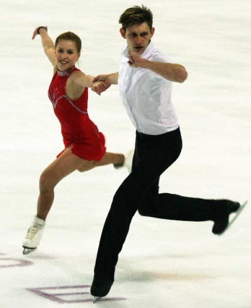 Трагедия в Москве: Чемпионка мира по фигурному катанию разбилась при падении из окна многоэтажки Трагедия в Москве: Чемпионка мира по фигурному катанию разбилась при падении из окна многоэтажки