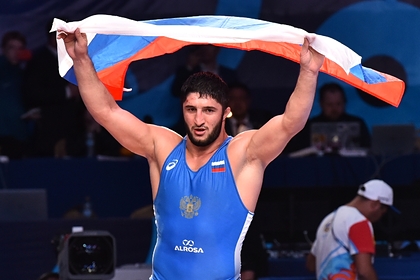 Олимпийский чемпион из России посмеялся над вызовом американского борца Олимпийский чемпион из России посмеялся над вызовом американского борца