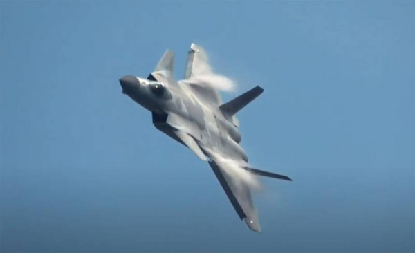 Почему маневренность не главное для истребителя нового поколения - объяснил конструктор китайского J-20