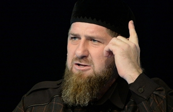 Кадыров потребовал от Зеленского извинений Кадыров потребовал от Зеленского извинений