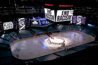 НХЛ перенесла матчи плей-офф из-за стрельбы в&nbsp;чернокожего