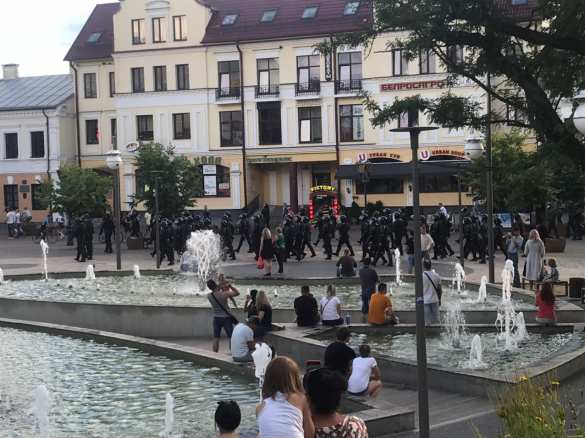 ОМОН в Бресте: первые задержания (ФОТО, ВИДЕО)