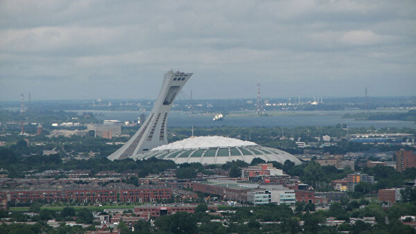 Протестующие в Монреале снесли памятник первому премьер-министру Канады Протестующие в Монреале снесли памятник первому премьер-министру Канады
