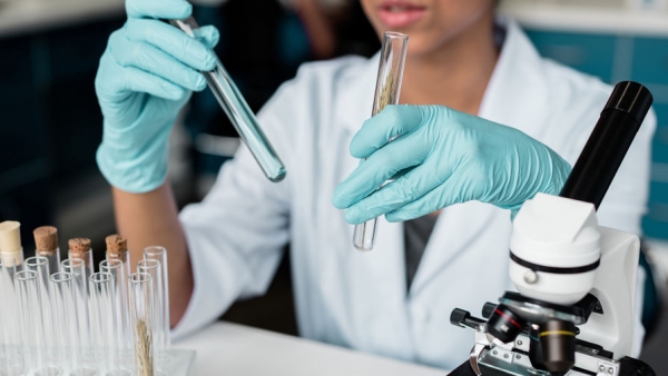 Вирусологи оценили новую версию происхождения коронавируса