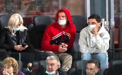 Футбол и деньги: Кокорин не спешит на поле?