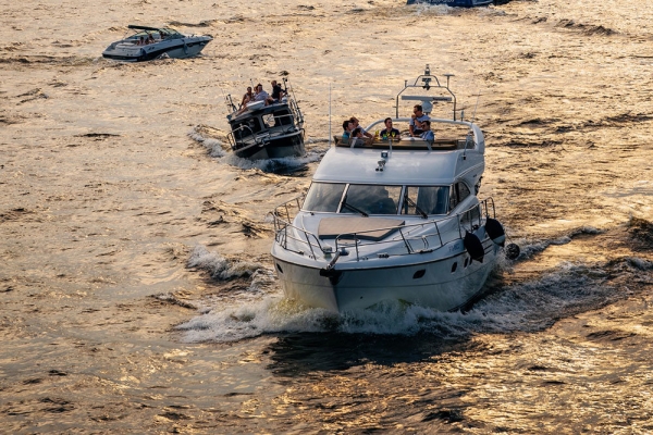 Человек за бортом