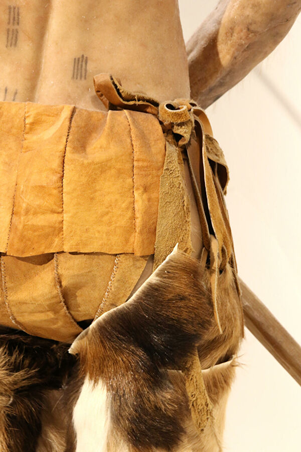 Мужчина с татуировкой змеи: неожиданное назначение самых древних наколок Мужчина с татуировкой змеи: неожиданное назначение самых древних наколок