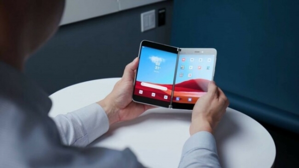 Microsoft озадачили ценой на смартфон Surface Duo