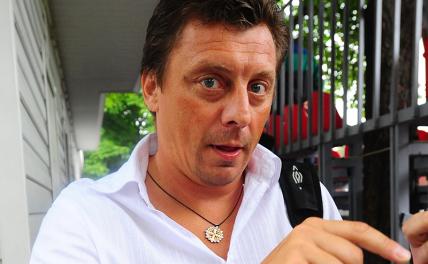 Шмаров о переходе Кокорина: нельзя купить нападающего и 20 голов с ним в придачу Шмаров о переходе Кокорина: нельзя купить нападающего и 20 голов с ним в придачу