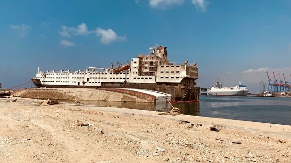 В порту Бейрута обнаружили 79 контейнеров со взрывоопасными химикатами В порту Бейрута обнаружили 79 контейнеров со взрывоопасными химикатами