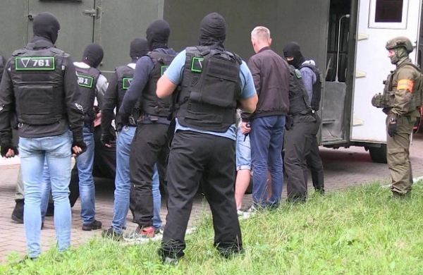 Посол РФ: ситуация с задержанием россиян под Минском может быть провокацией третьей страны Посол РФ: ситуация с задержанием россиян под Минском может быть провокацией третьей страны