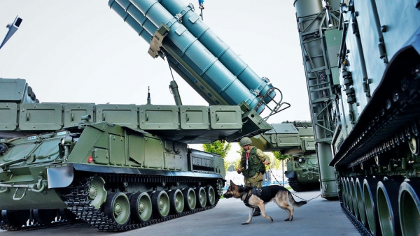 МО на «Армии-2020» планирует заключить 39 контрактов более чем на 1 трлн рублей МО на «Армии-2020» планирует заключить 39 контрактов более чем на 1 трлн рублей