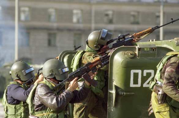 Минск кипит: силовики и спецтехника на улицах, начались задержания, закрыто метро (+ФОТО, ВИДЕО)