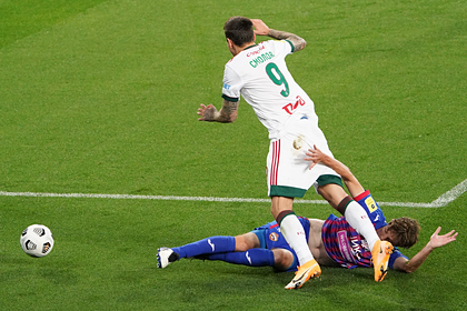 Гол Смолова принес &laquo;Локомотиву&raquo; победу над ЦСКА в&nbsp;московском дерби